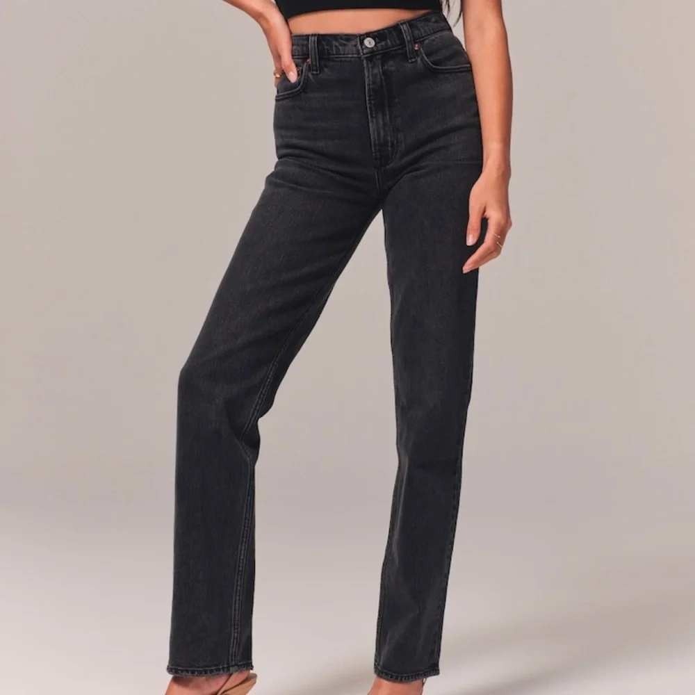 Abercrombie & Fitch Curve Love The '90s Straight Ultra High Rise Black 24/00R